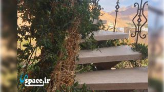پله های زیبای اقامتگاه بوم گردی حاج زینل - تفت - یزد